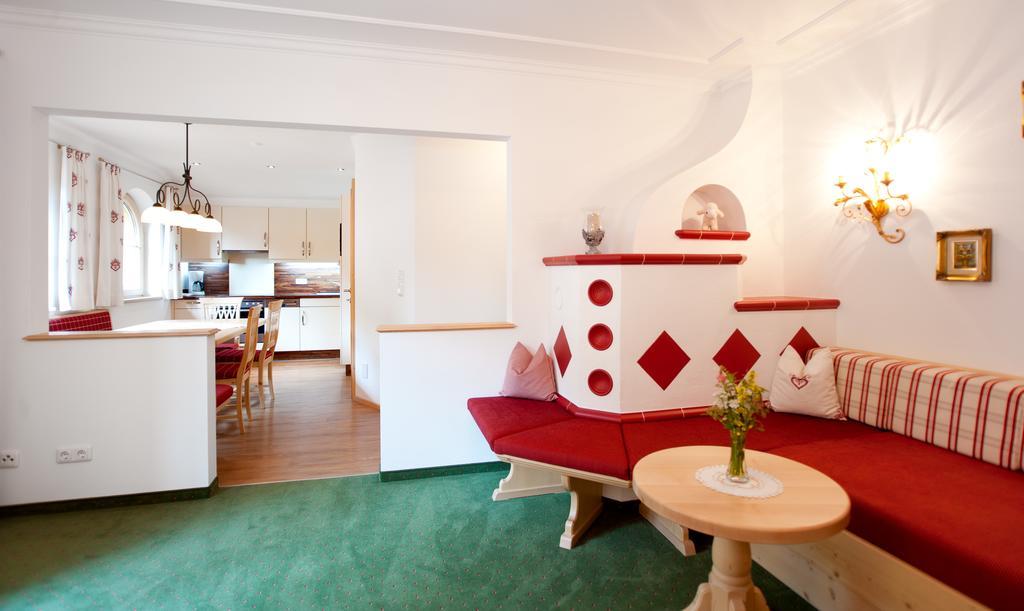 Ferienschloessl Harmonie Hotel Holzgau Luaran gambar