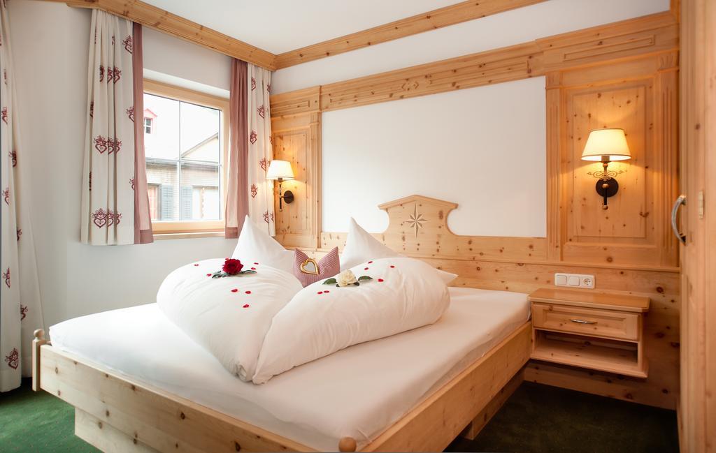 Ferienschloessl Harmonie Hotel Holzgau Bilik gambar