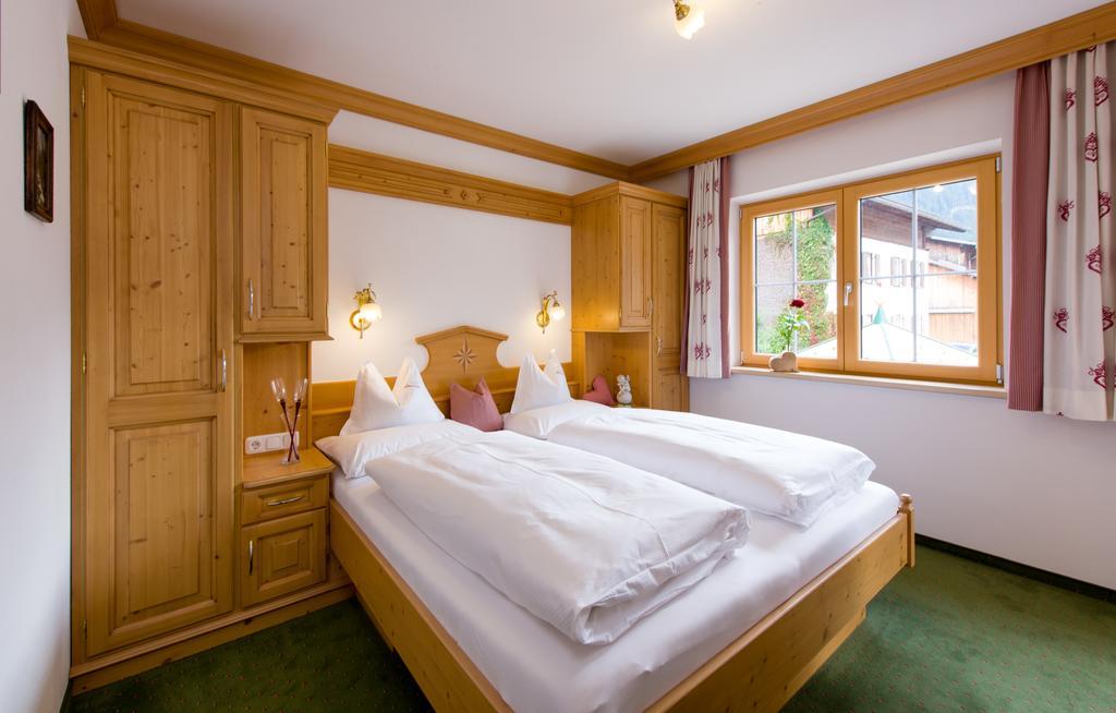 Ferienschloessl Harmonie Hotel Holzgau Luaran gambar
