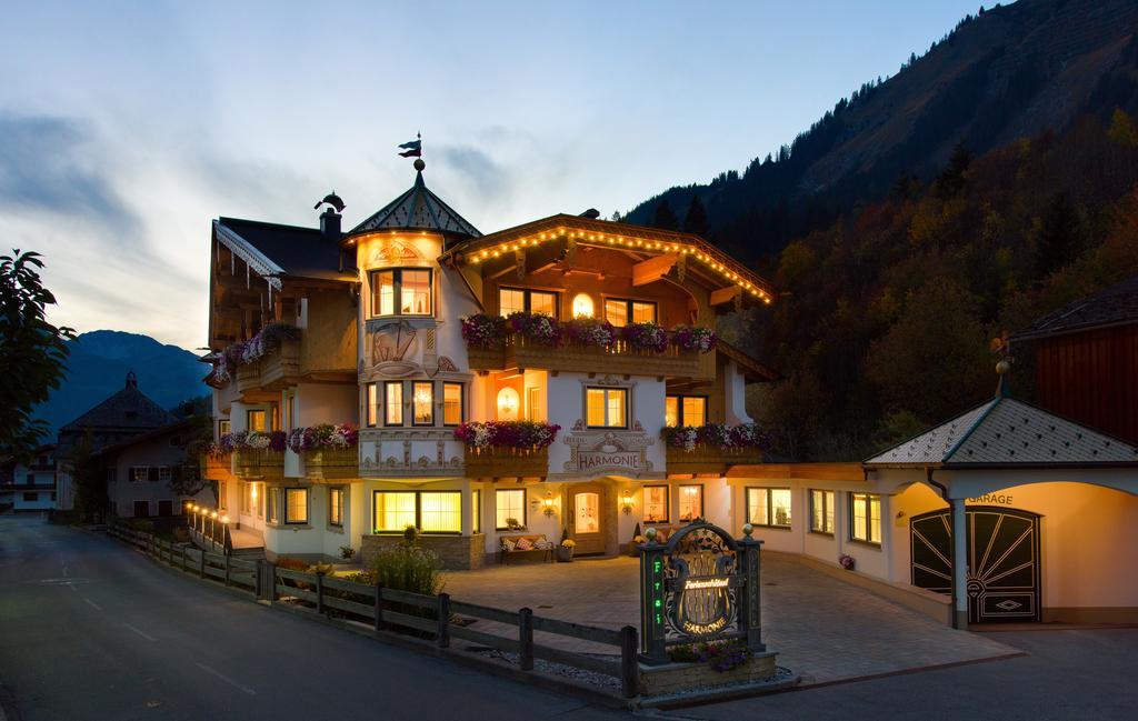 Ferienschloessl Harmonie Hotel Holzgau Luaran gambar